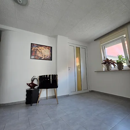 Aura-city-apartment-colorful & Lejlighed *